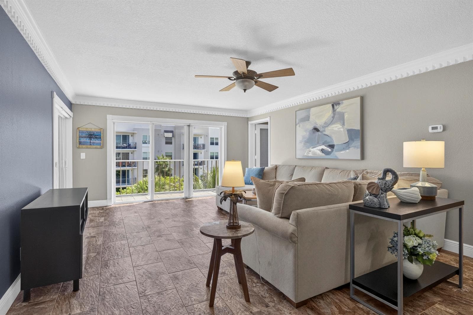 1206 S LAKE Drive 504 photo 7