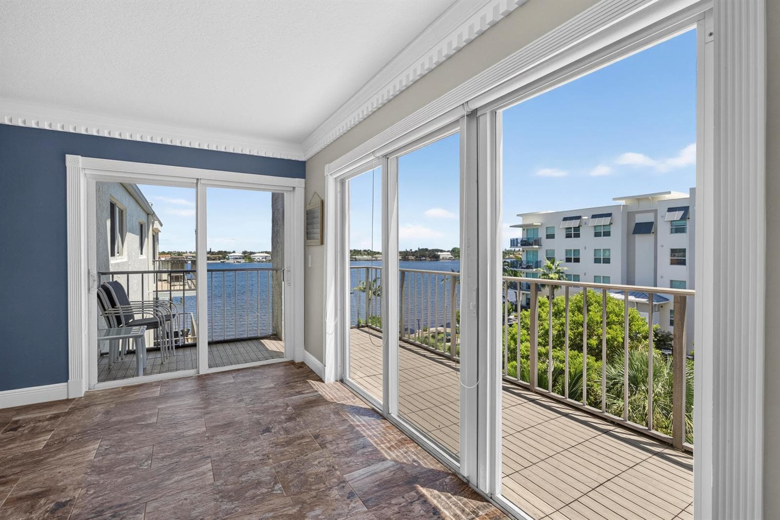 1206 S LAKE Drive 504 photo 10