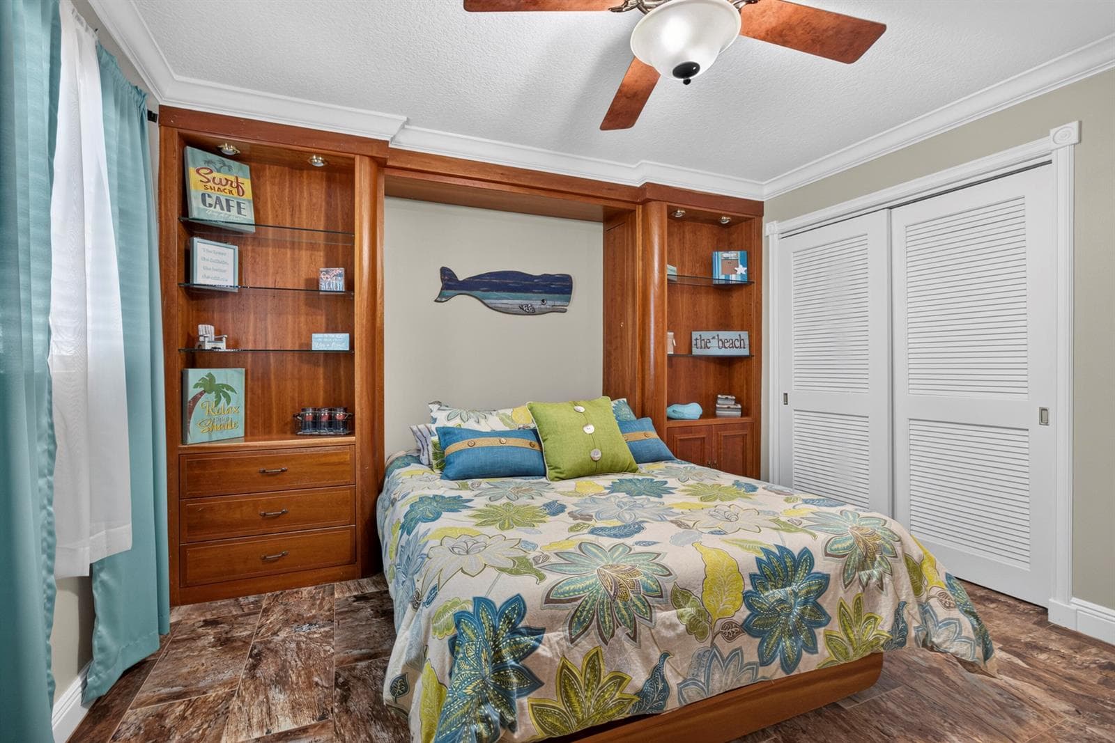 1206 S LAKE Drive 504 photo 14