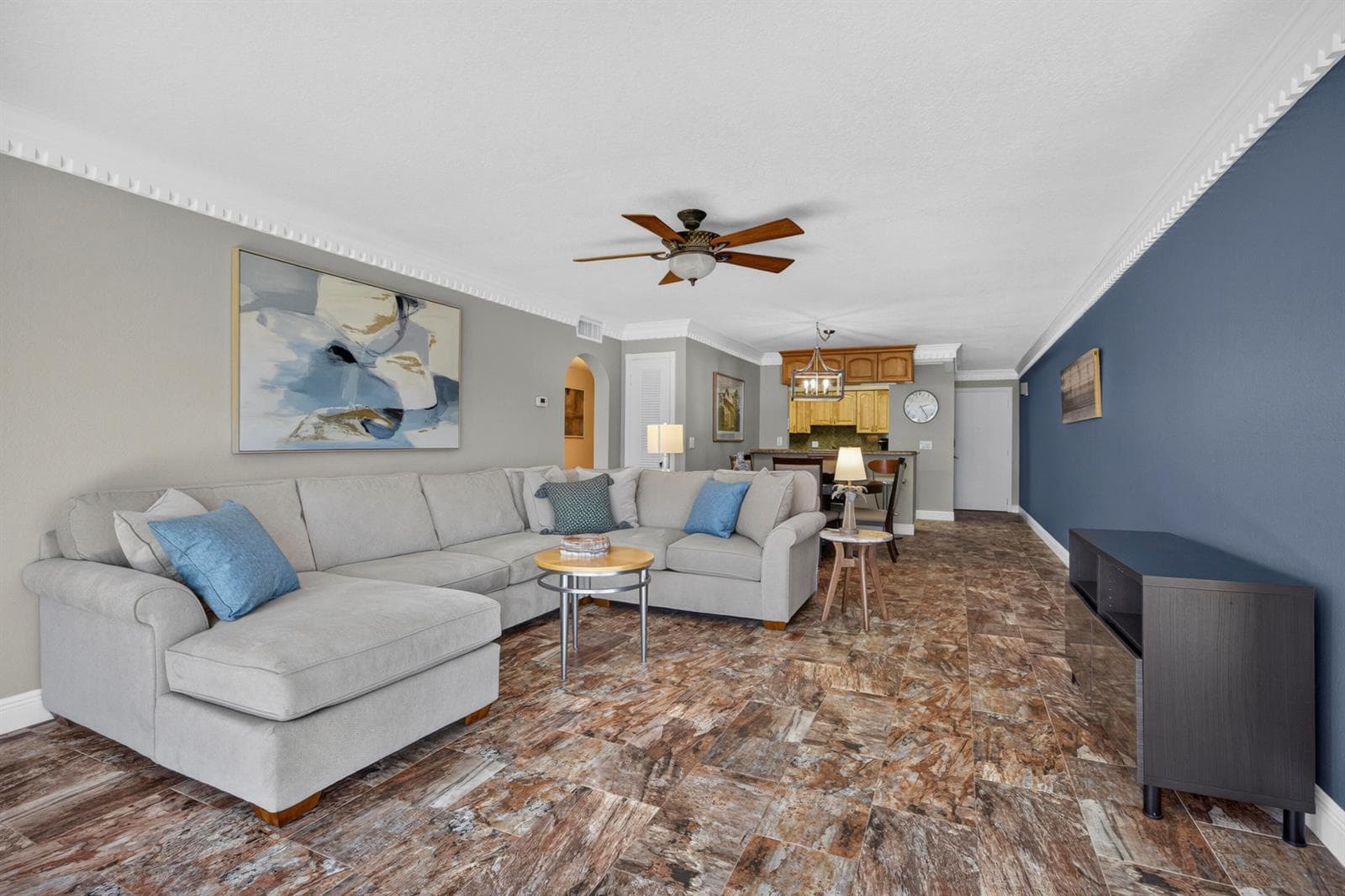 1206 S LAKE Drive 504 photo 8