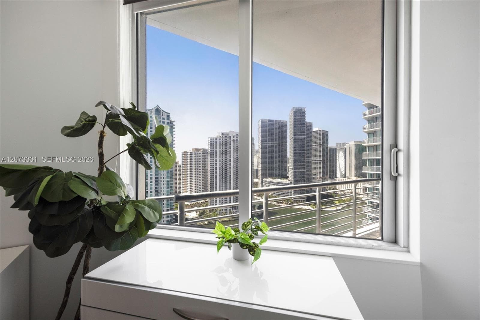 335 S Biscayne Blvd 2805 photo 16
