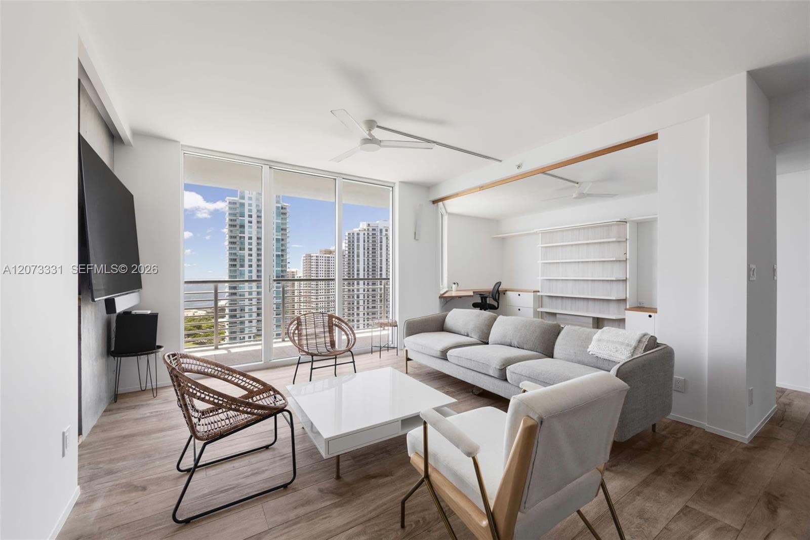335 S Biscayne Blvd 2805 photo 4
