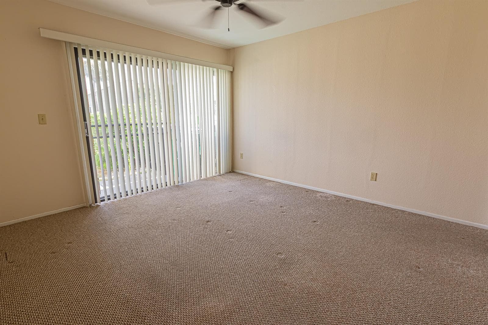 1566 SE Dewberry Court photo 13