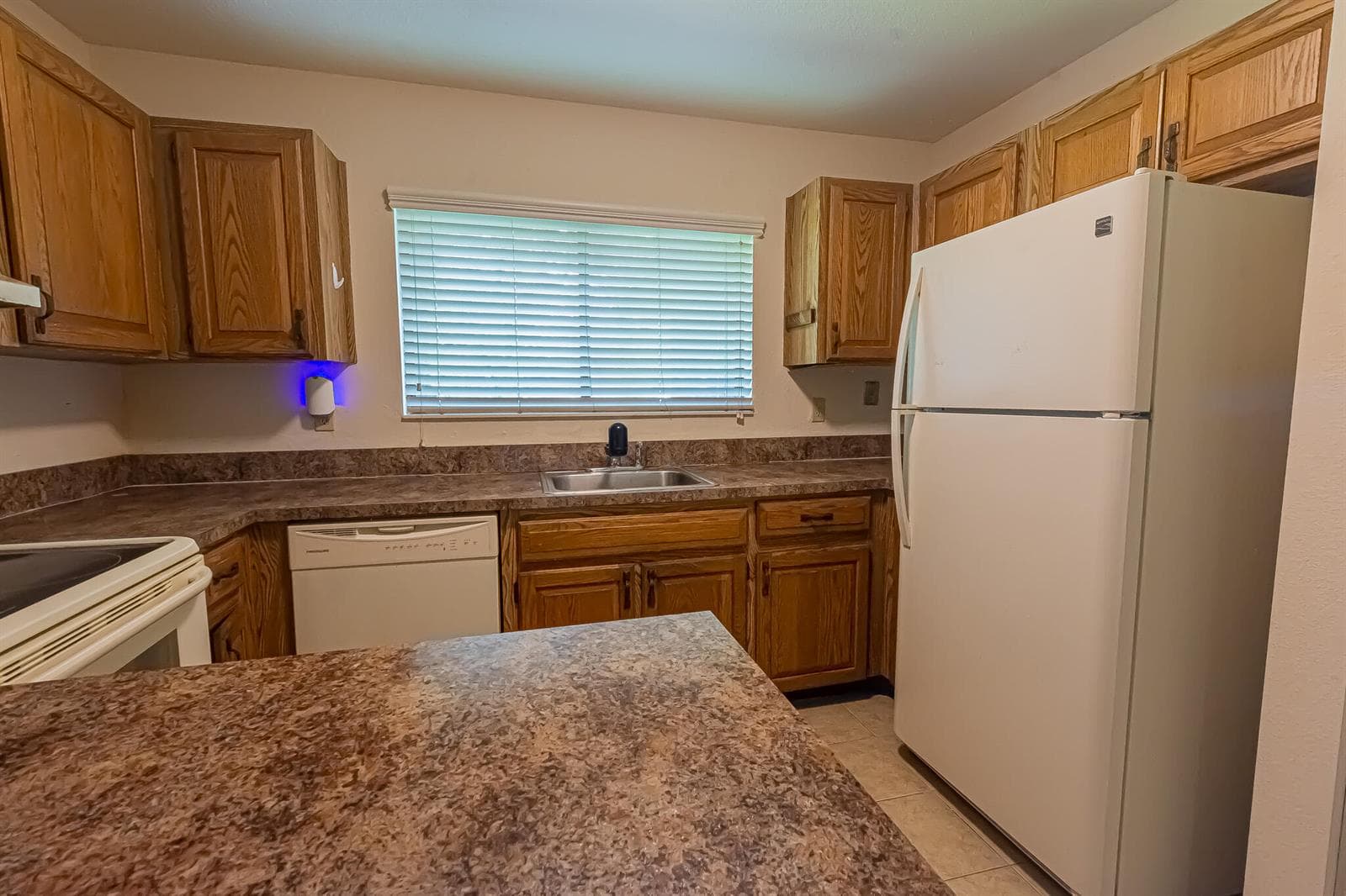1566 SE Dewberry Court photo 10