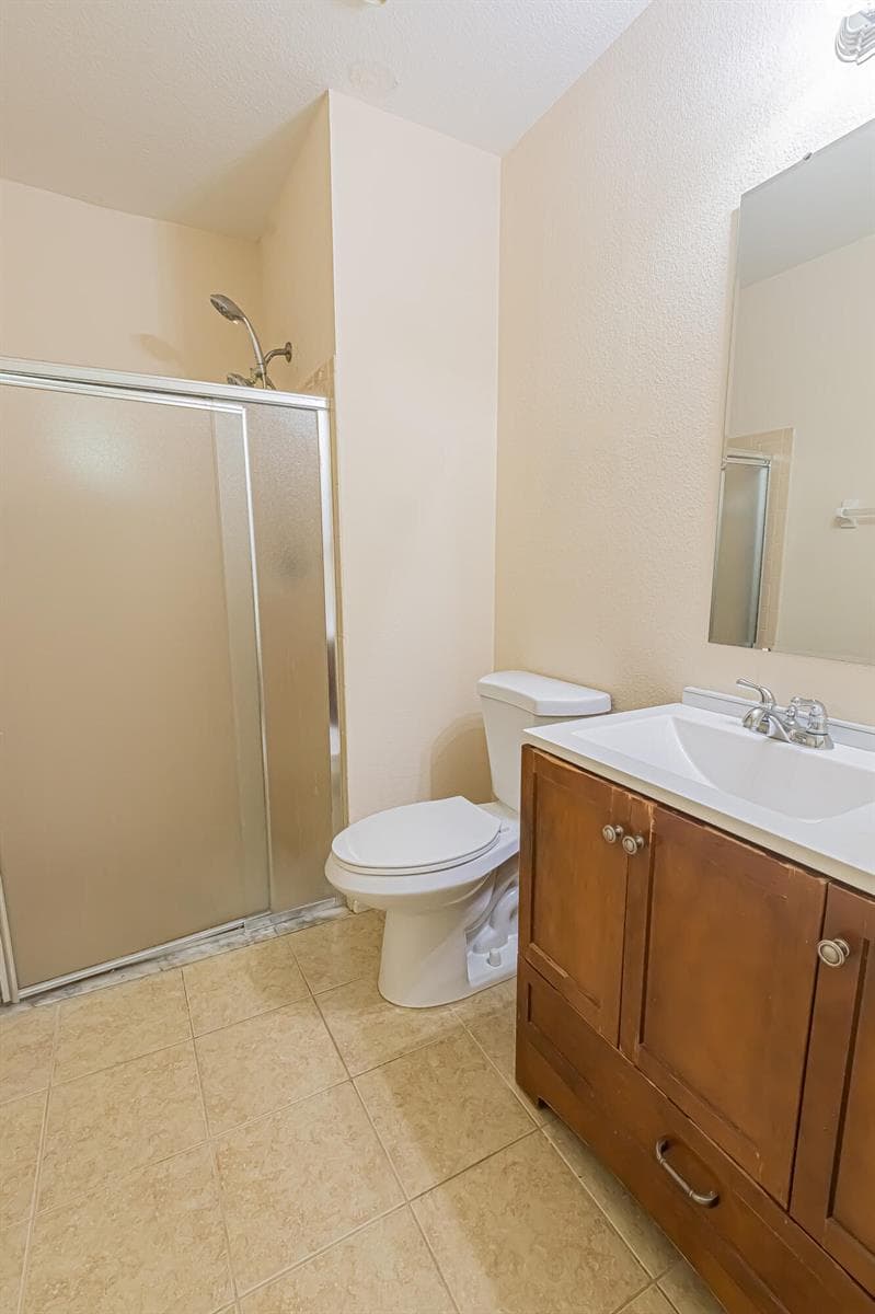 1566 SE Dewberry Court photo 14