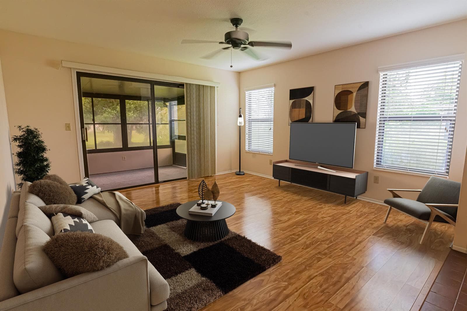 1566 SE Dewberry Court photo 4