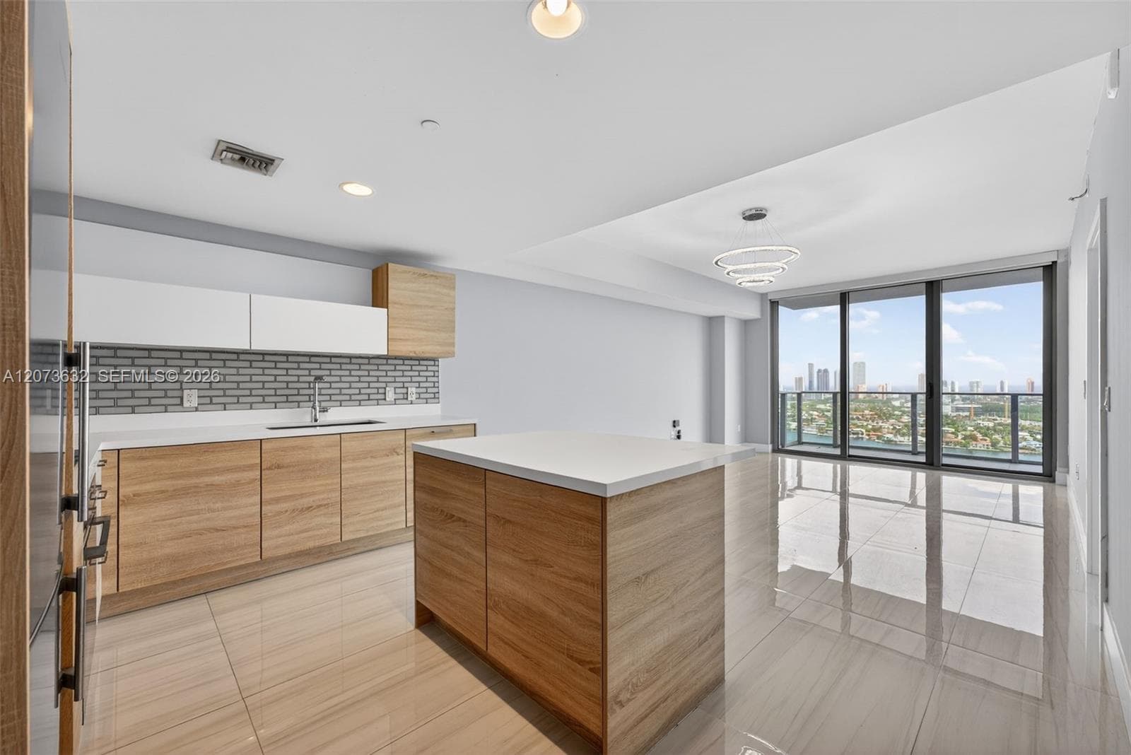 16385 Biscayne Blvd 2920 photo 12