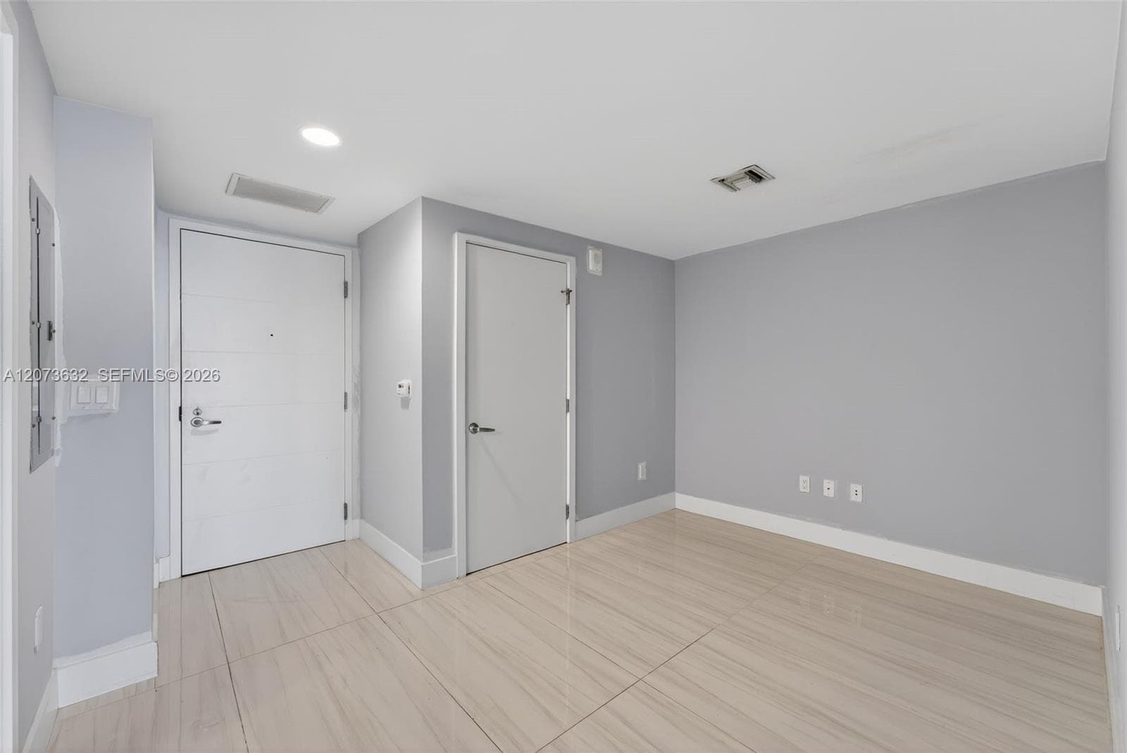 16385 Biscayne Blvd 2920 photo 24