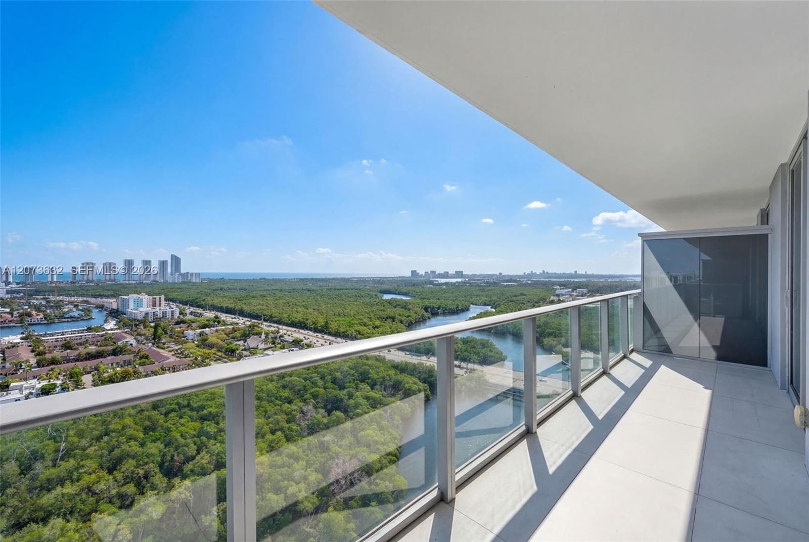 16385 Biscayne Blvd 2920 photo 4