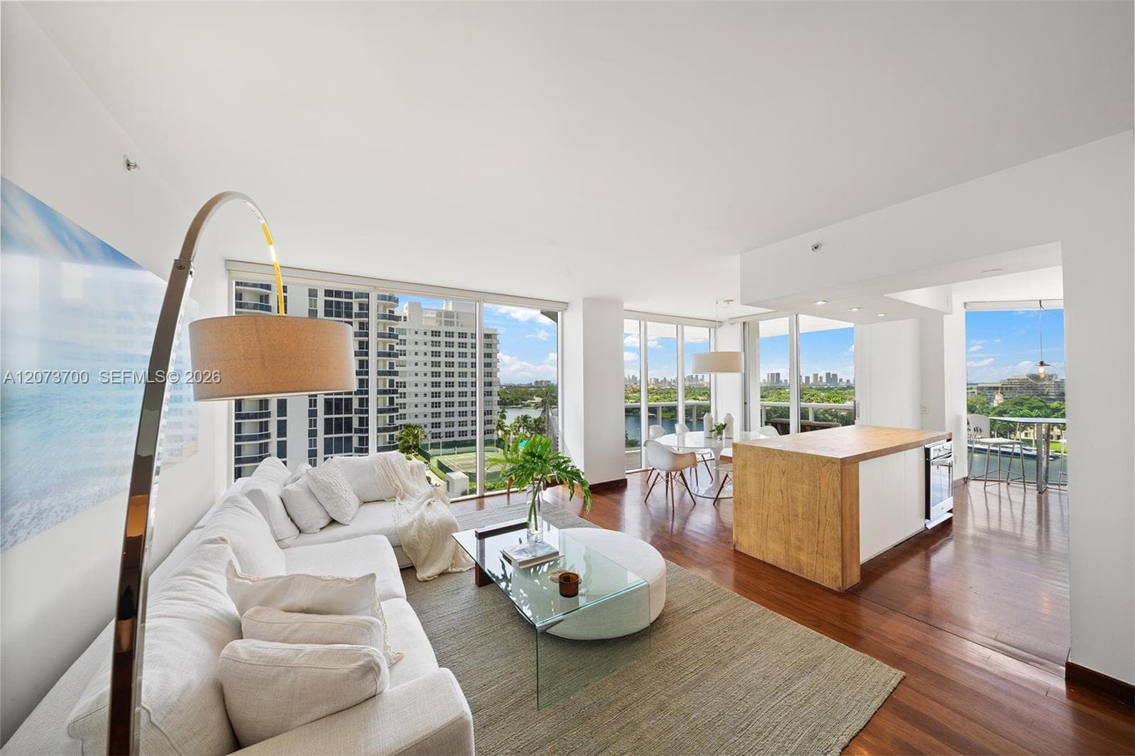 4779 Collins Ave 1005 photo 1