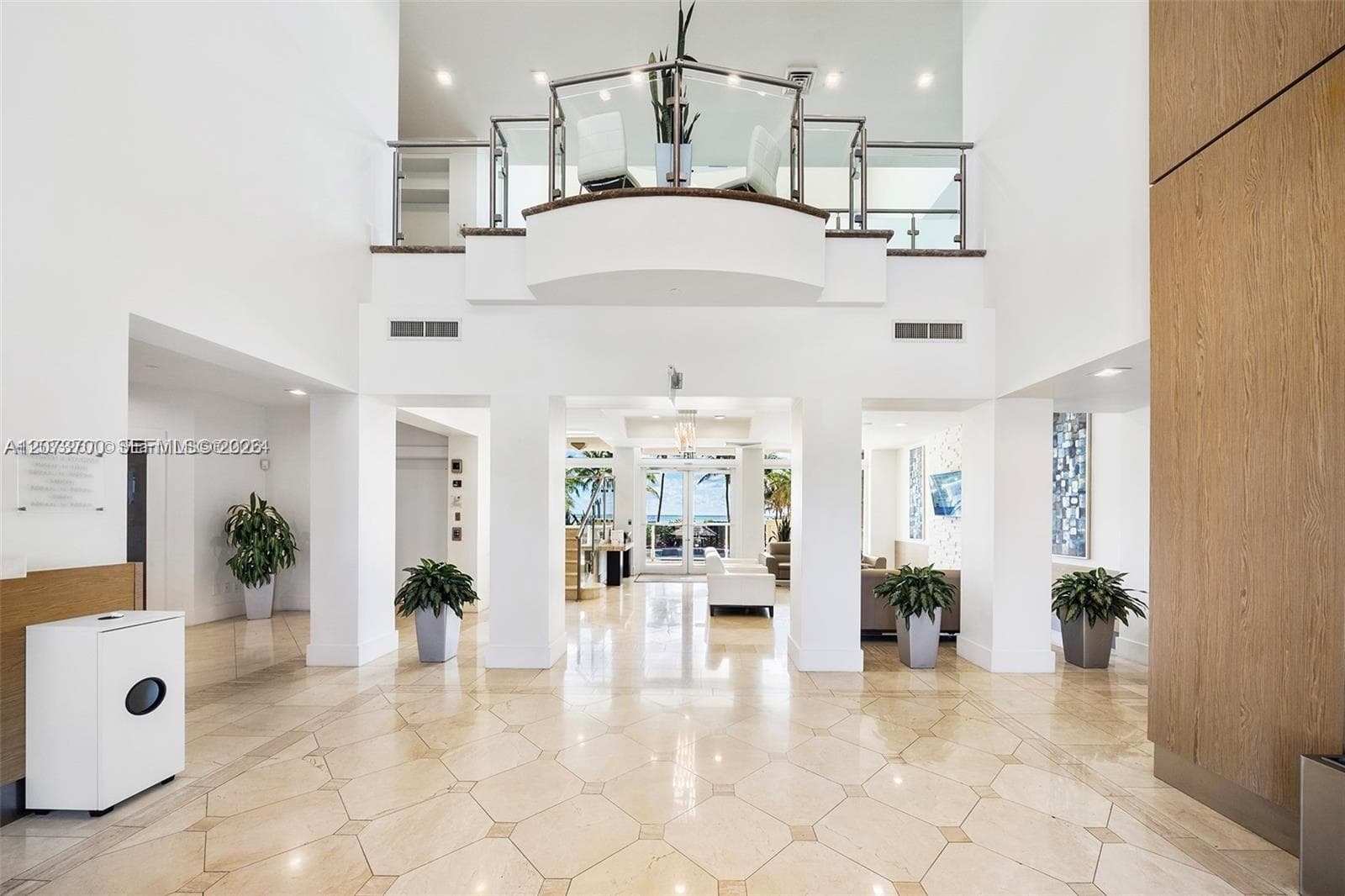 4779 Collins Ave 1005 photo 24