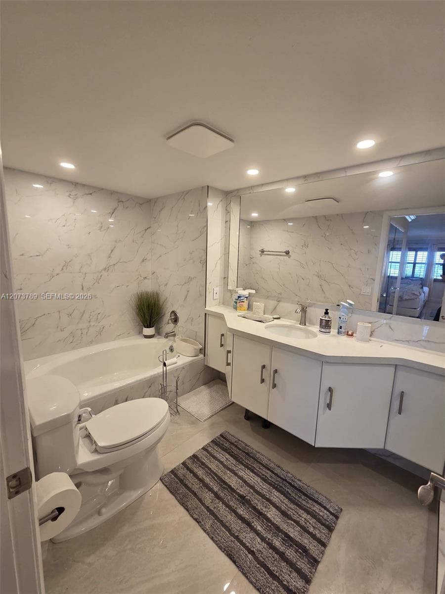 4900 N Ocean Blvd 912 photo 12