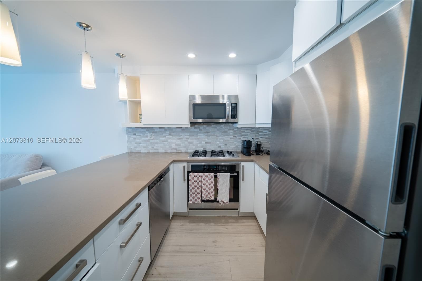 405 N Hibiscus Dr 202 photo 13