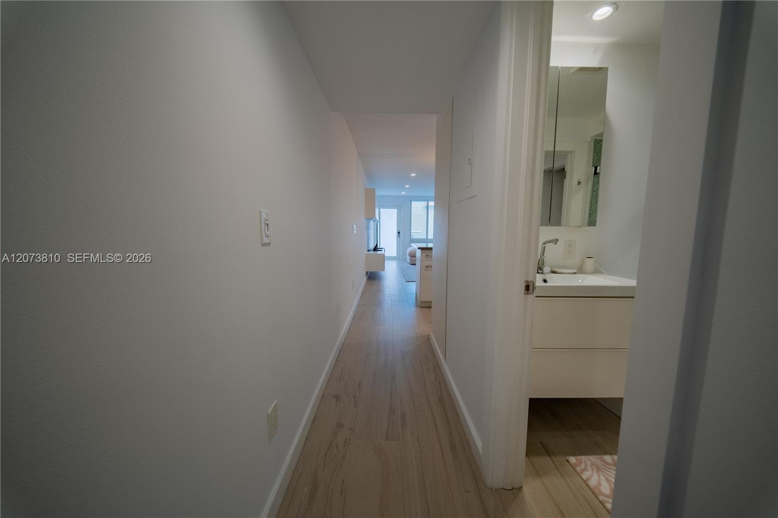 405 N Hibiscus Dr 202 photo 5