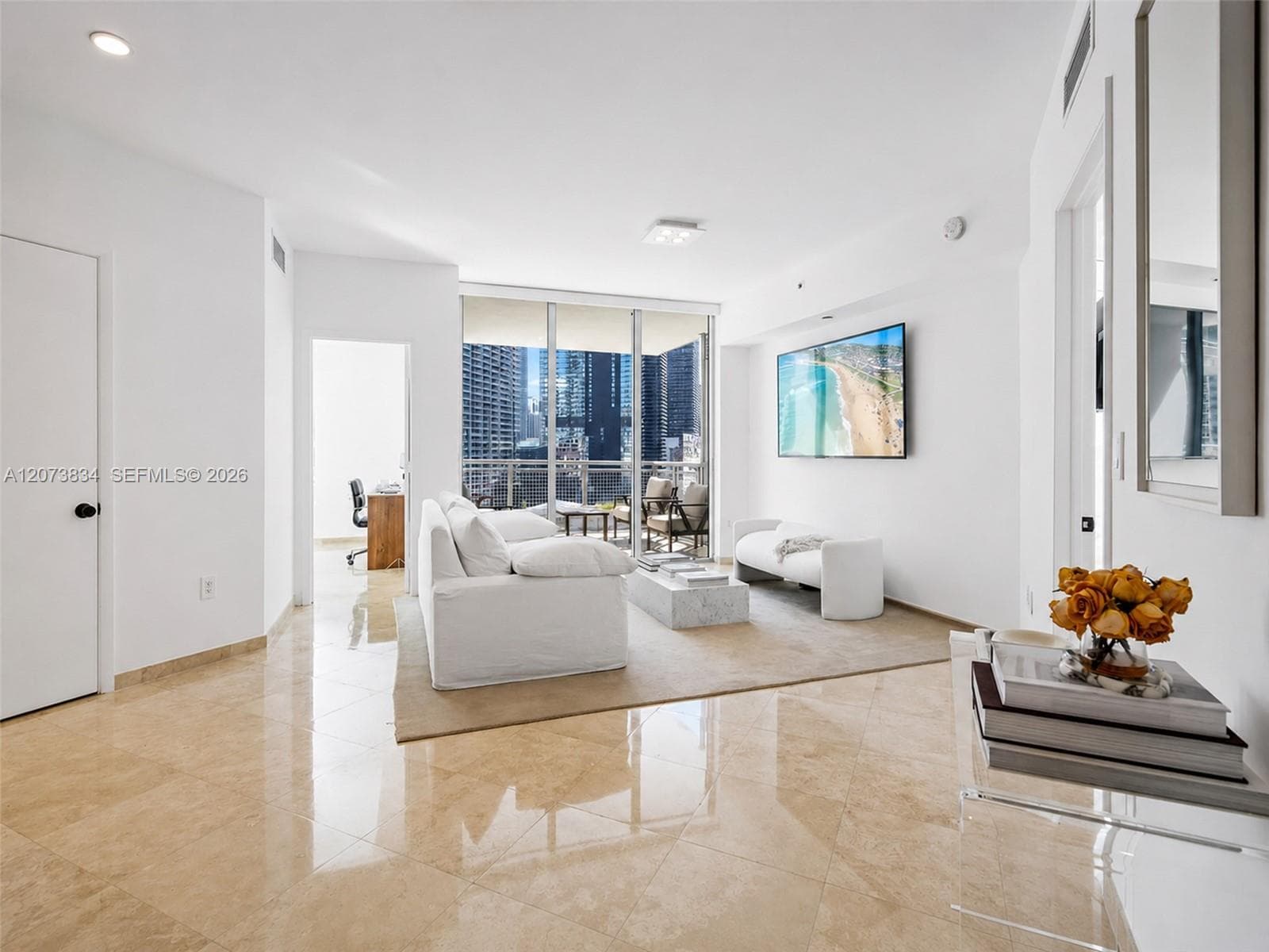 350 S Miami Ave 2304 photo 2