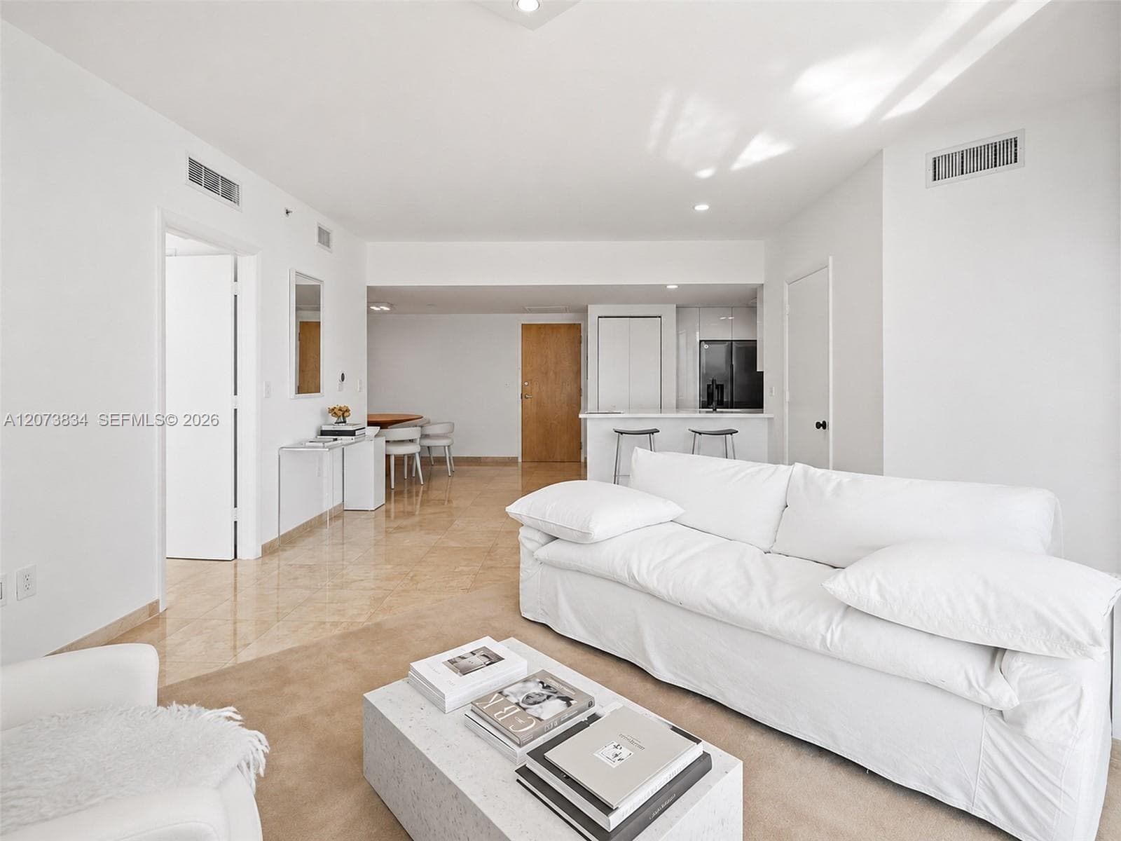 350 S Miami Ave 2304 photo 1