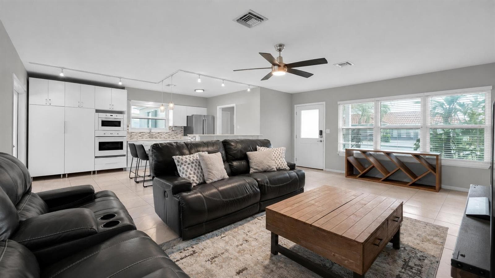 935 Nautilus Isle photo 4