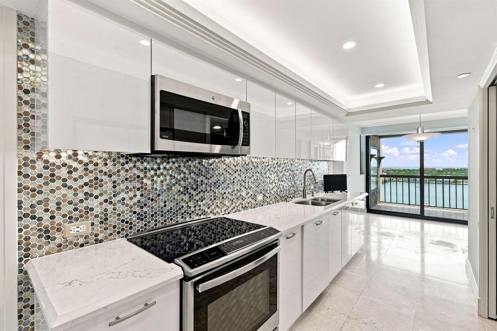 400 N FLAGLER Drive 1701 photo 13