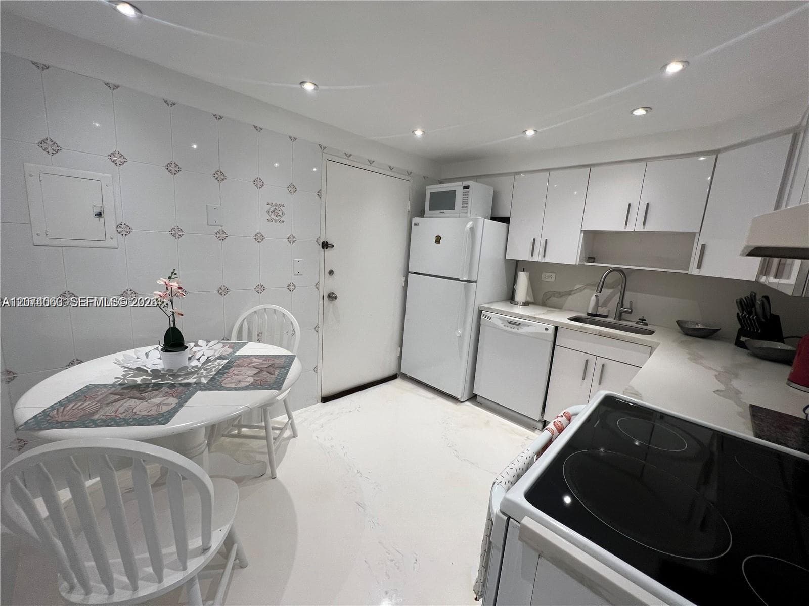 5555 Collins Ave 7T photo 13