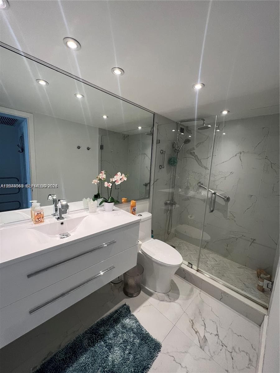 5555 Collins Ave 7T photo 10
