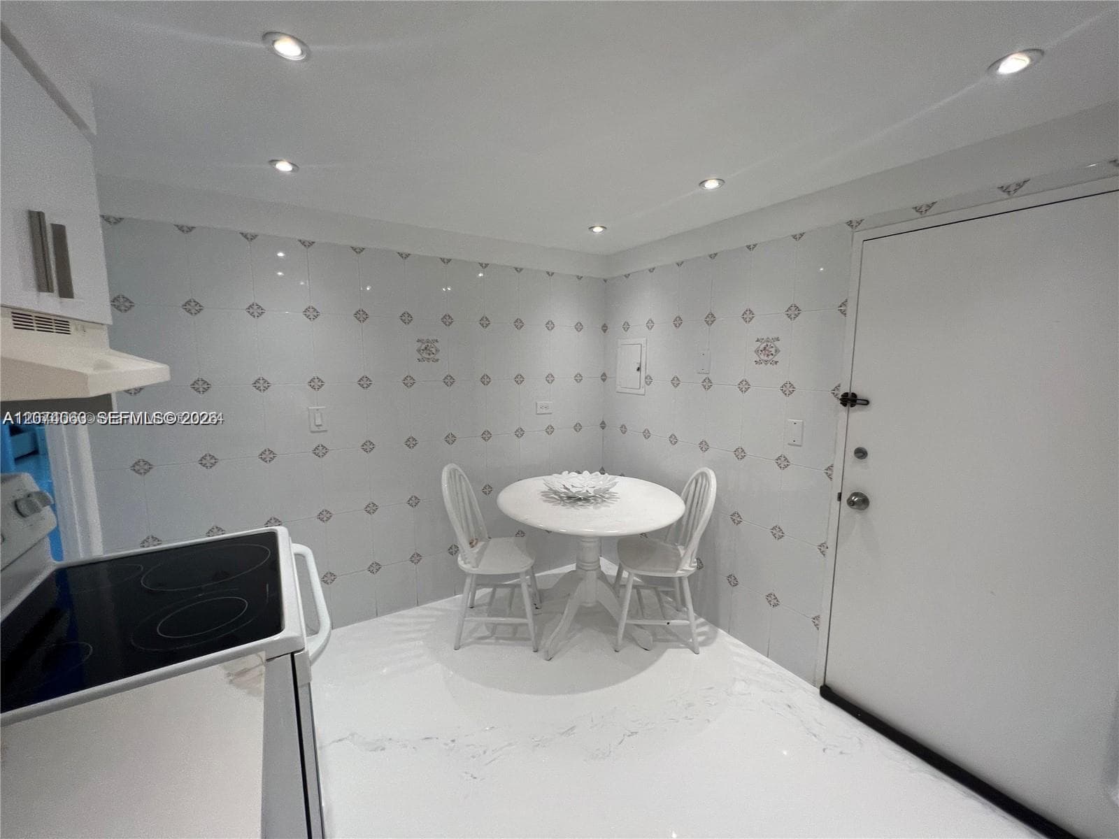 5555 Collins Ave 7T photo 14