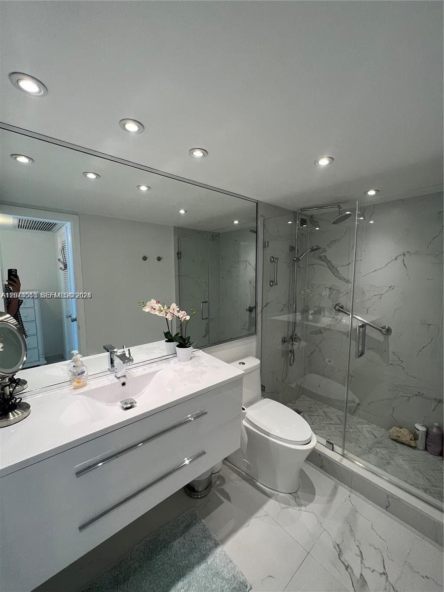 5555 Collins Ave 7T photo 11