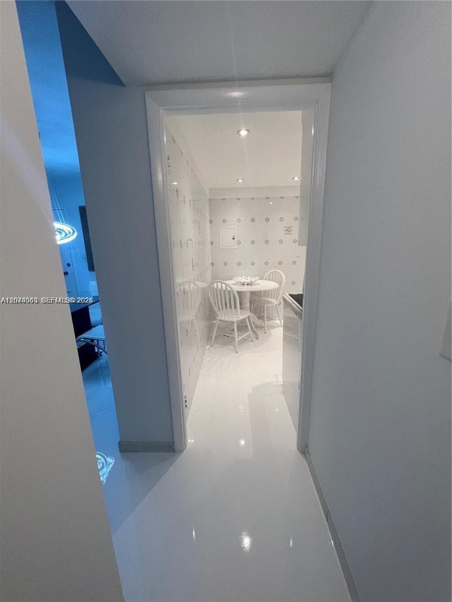 5555 Collins Ave 7T photo 8