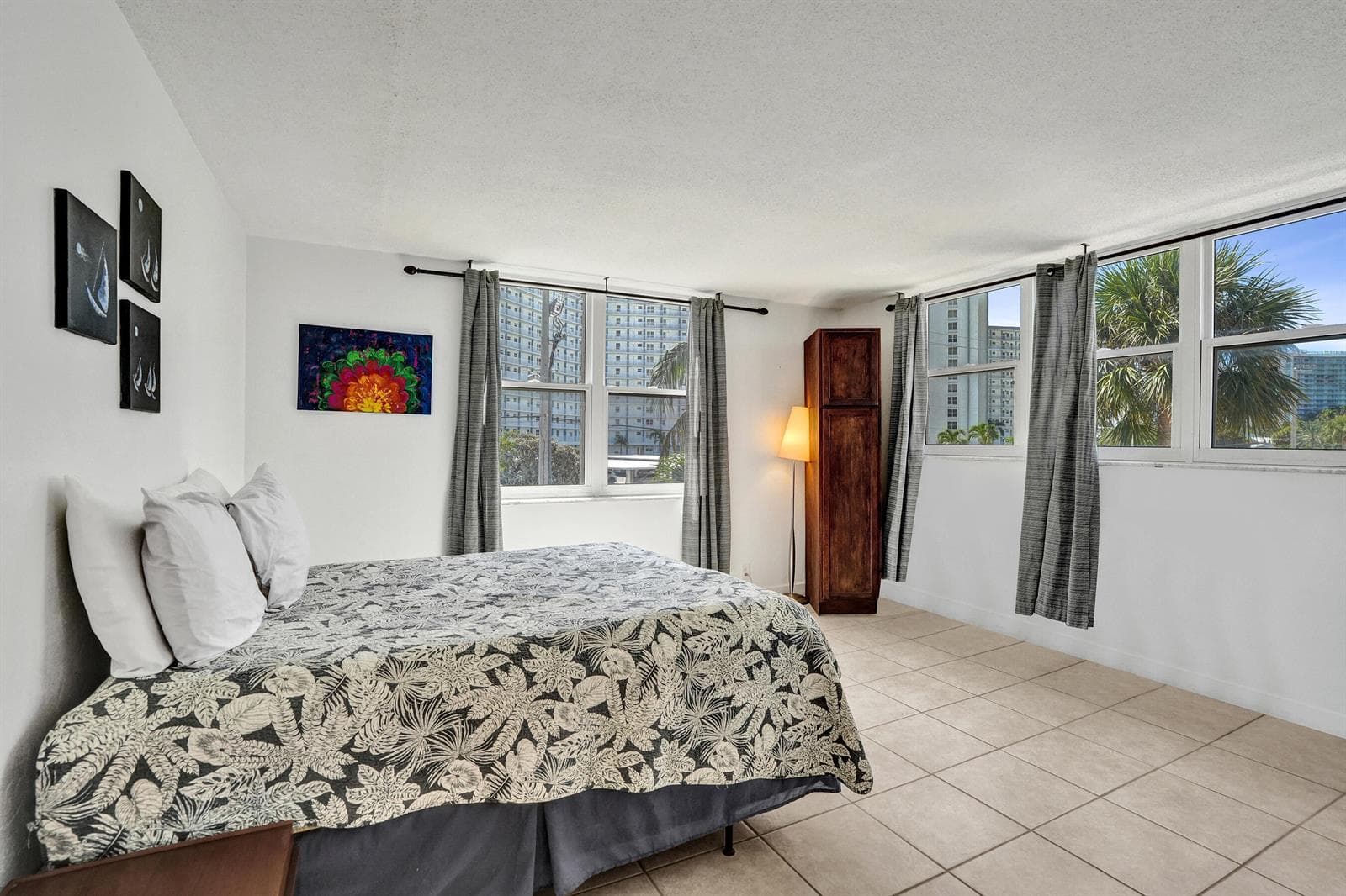 401 N Riverside Drive 201 photo 16