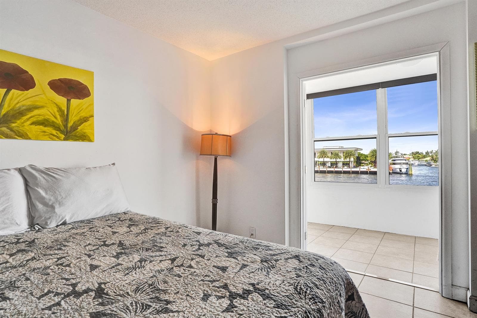 401 N Riverside Drive 201 photo 9