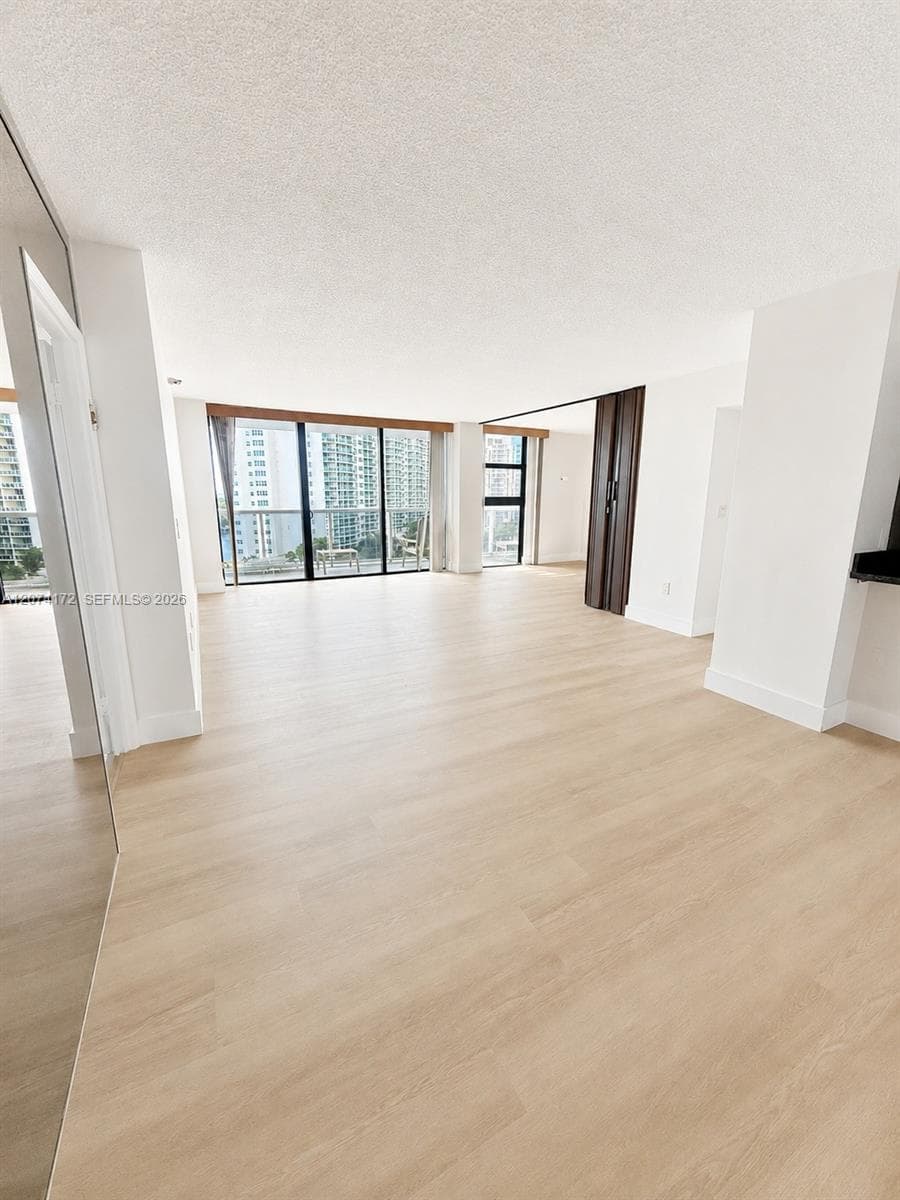 20505 E Country Club Dr 1037 photo 10