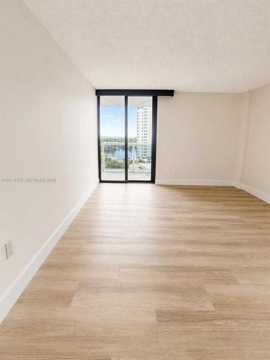 20505 E Country Club Dr 1037 photo 11