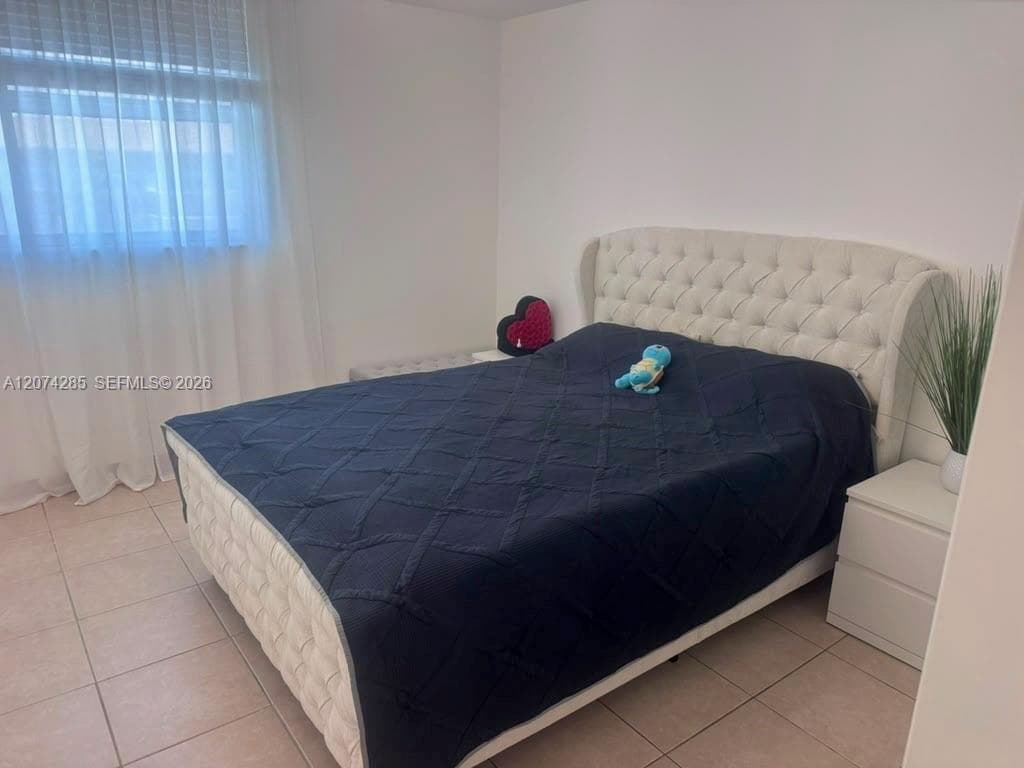 1913 S Ocean Dr 422 photo 6