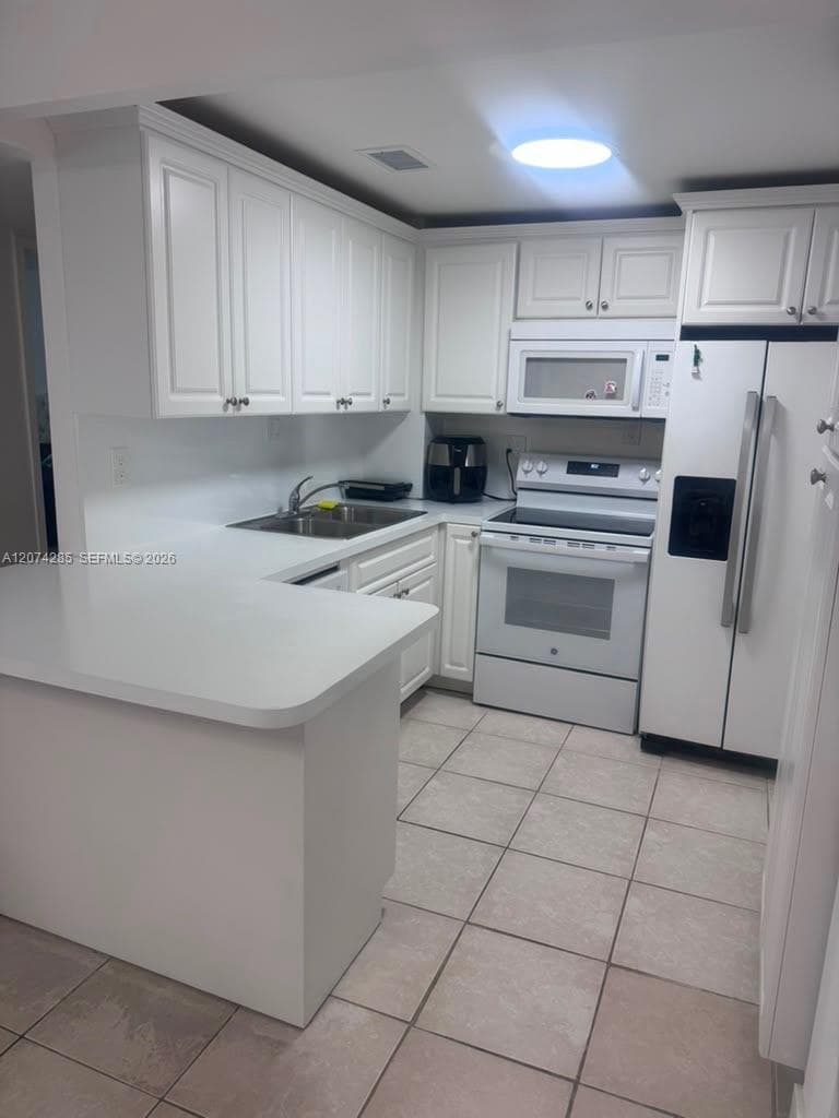 1913 S Ocean Dr 422 photo 1