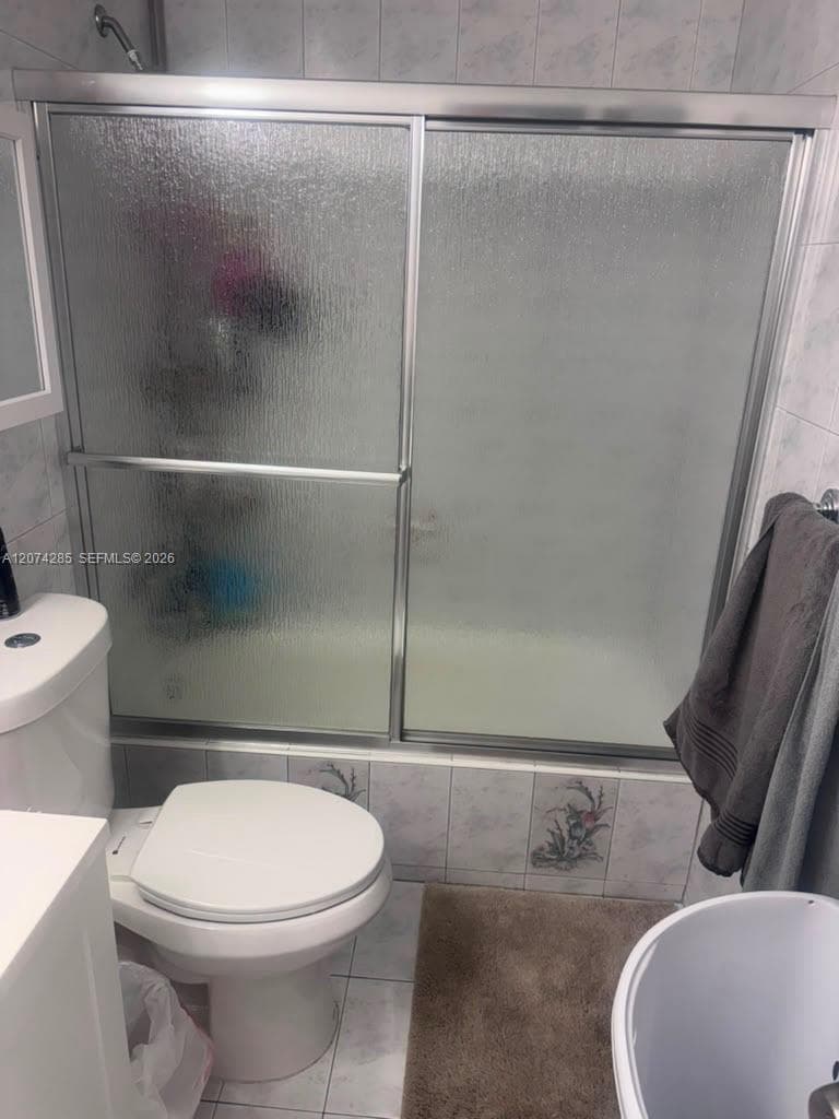 1913 S Ocean Dr 422 photo 9