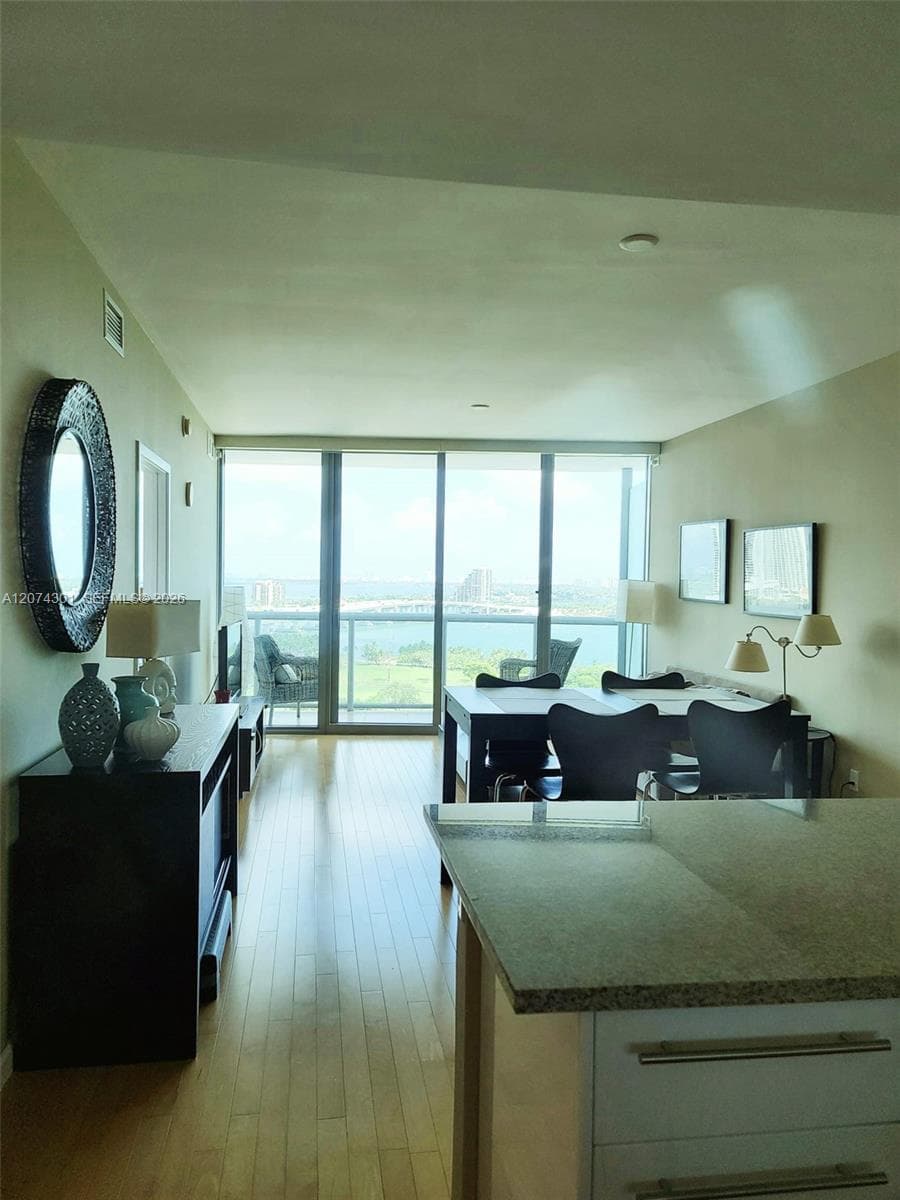 888 Biscayne Blvd 1610 photo 8