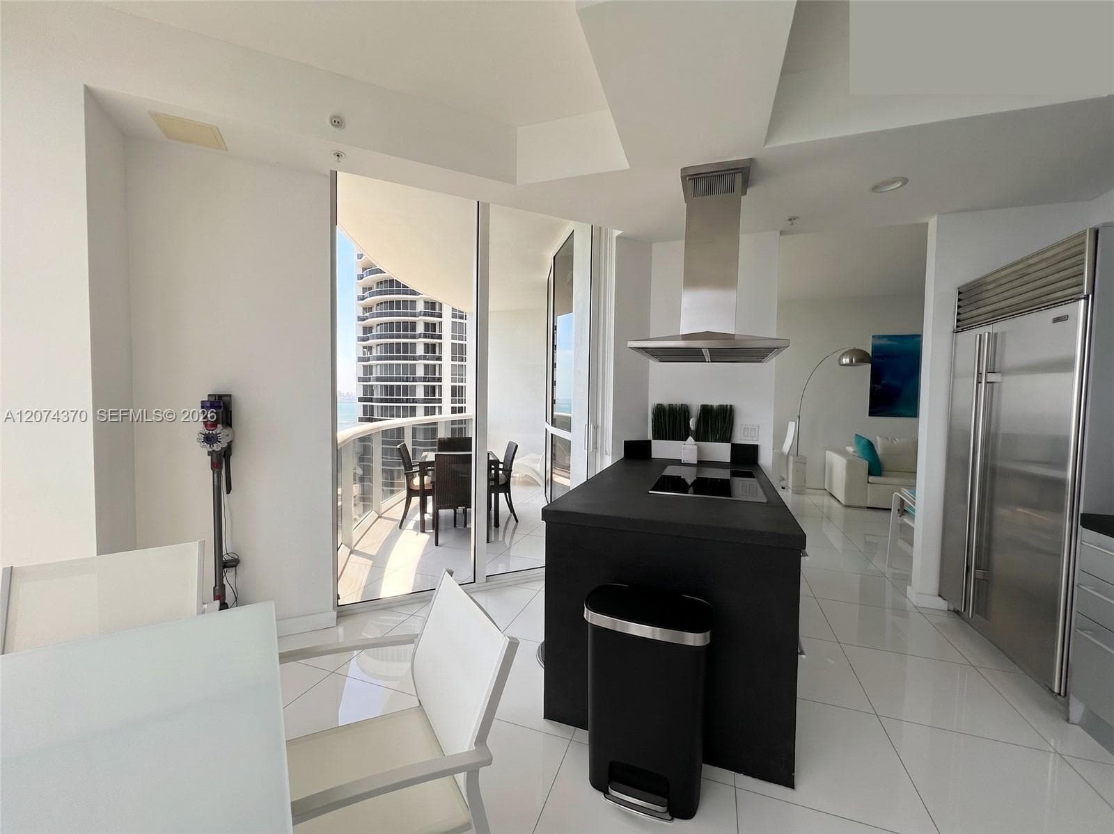 18201 Collins Ave 4409 photo 5