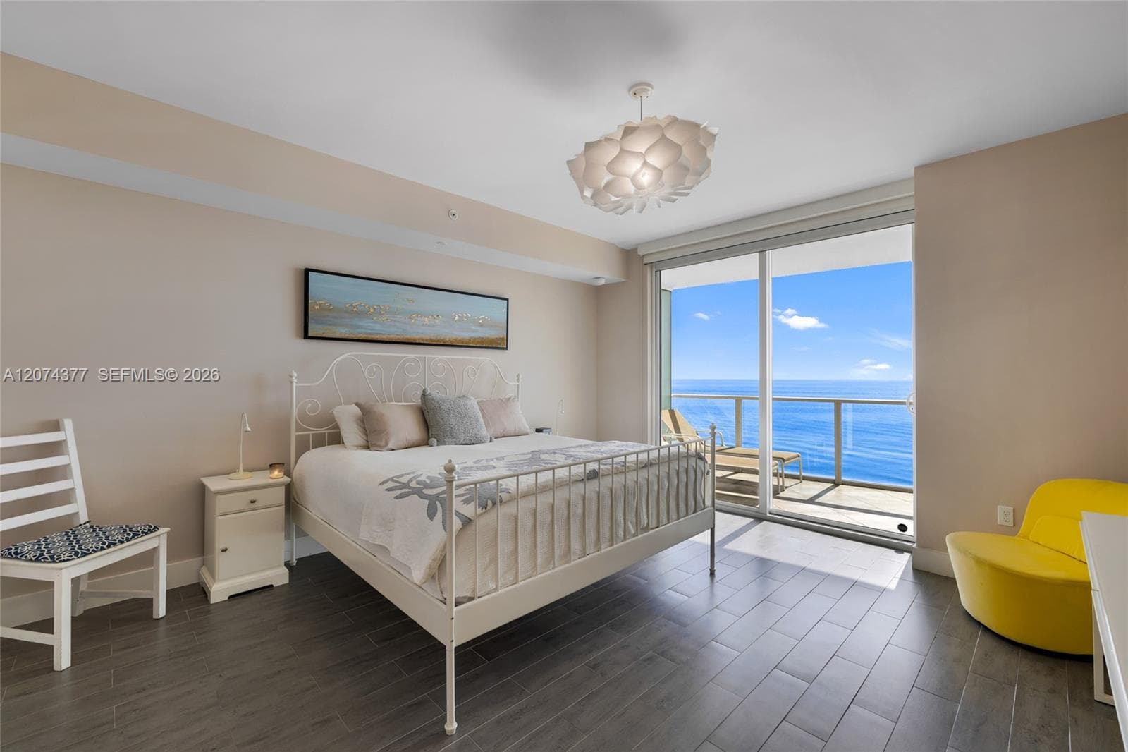 902 photo 19