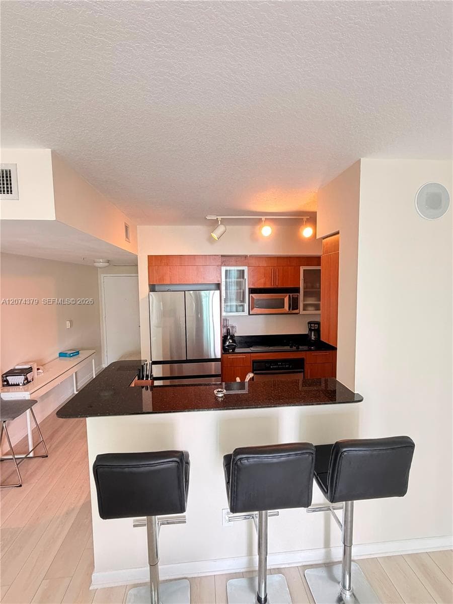 335 S Biscayne Blvd 2003 photo 13