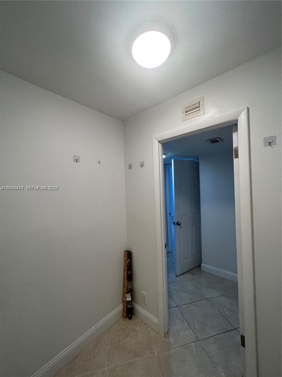 6039 Collins Ave 423 photo 6