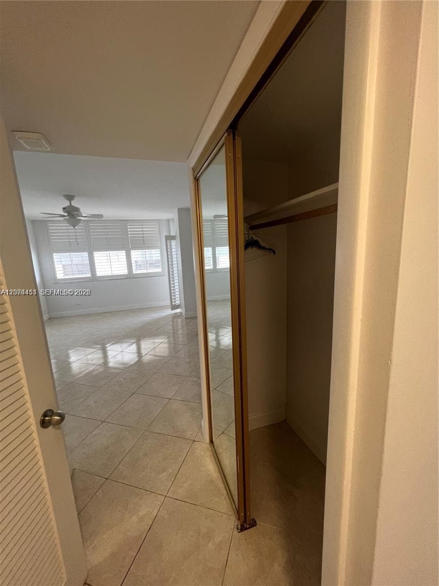 6039 Collins Ave 423 photo 9