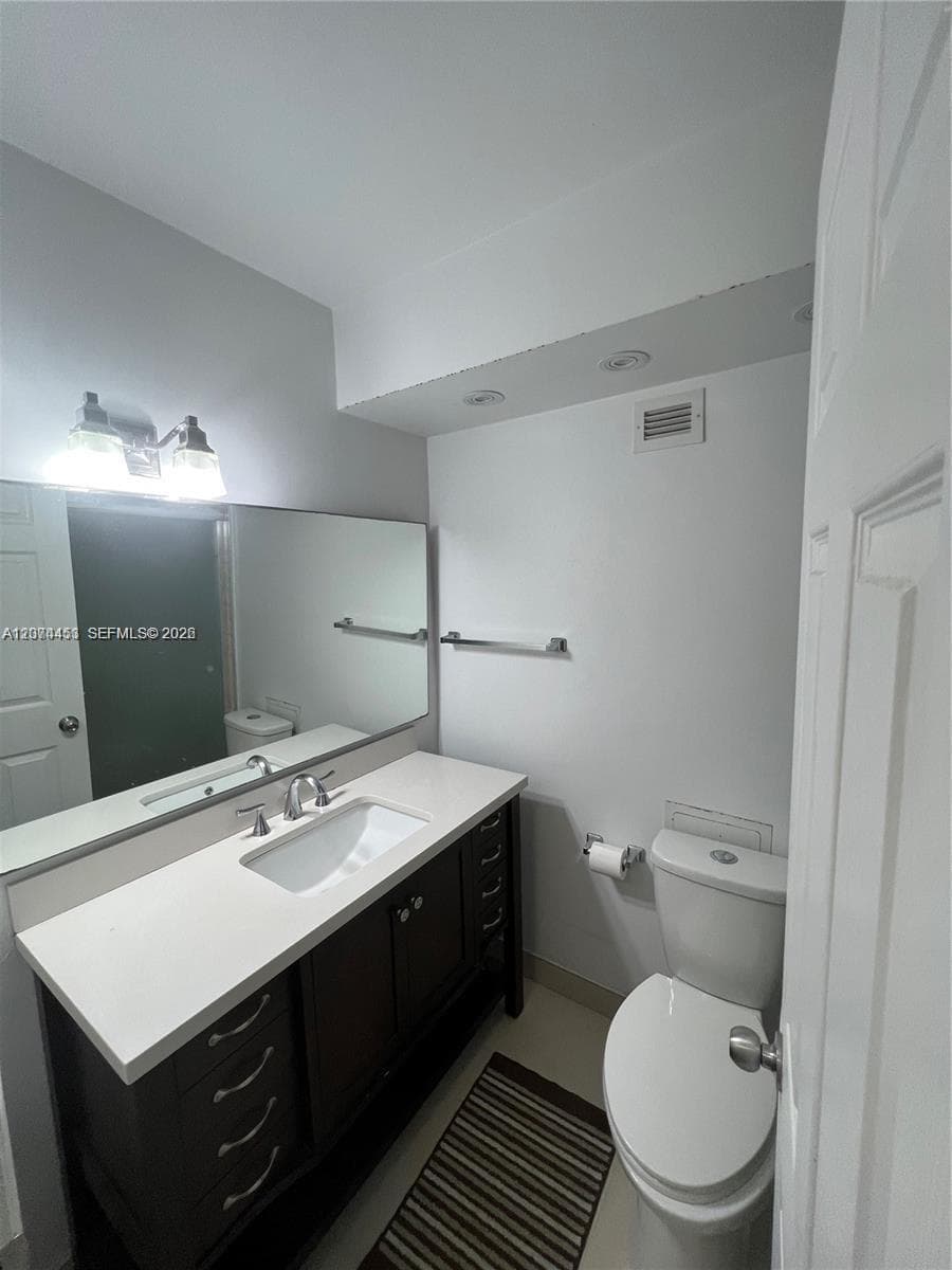 6039 Collins Ave 423 photo 15