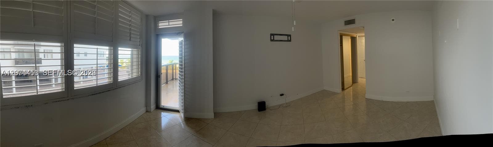 6039 Collins Ave 423 photo 4