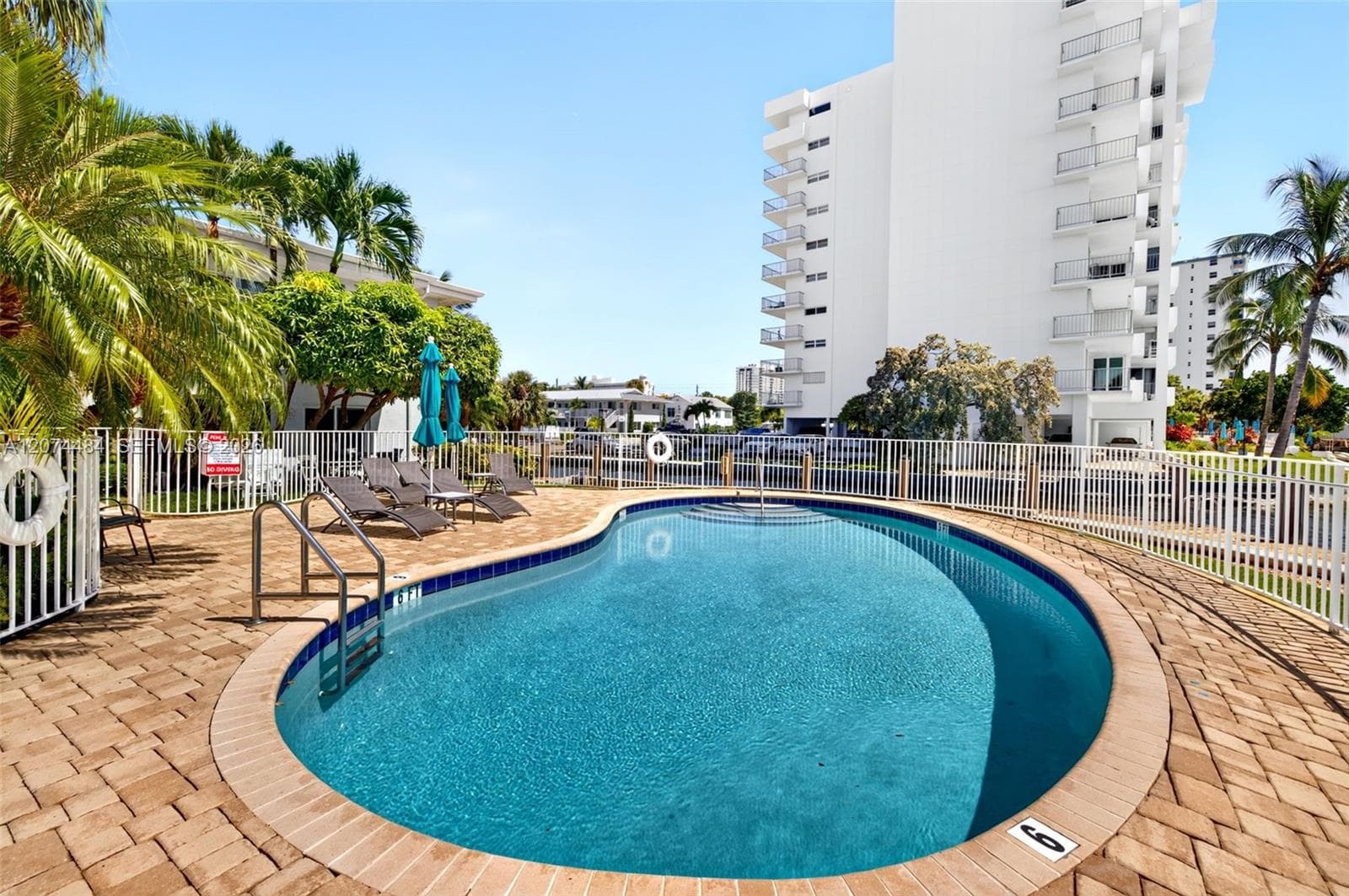 1705 N Riverside Dr 2 photo 25