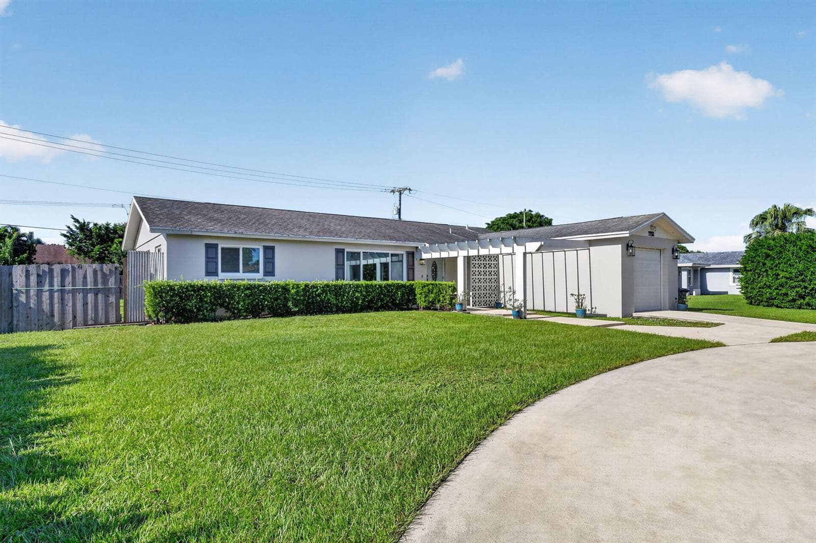 7752 SAINT ANDREWS Road photo 4