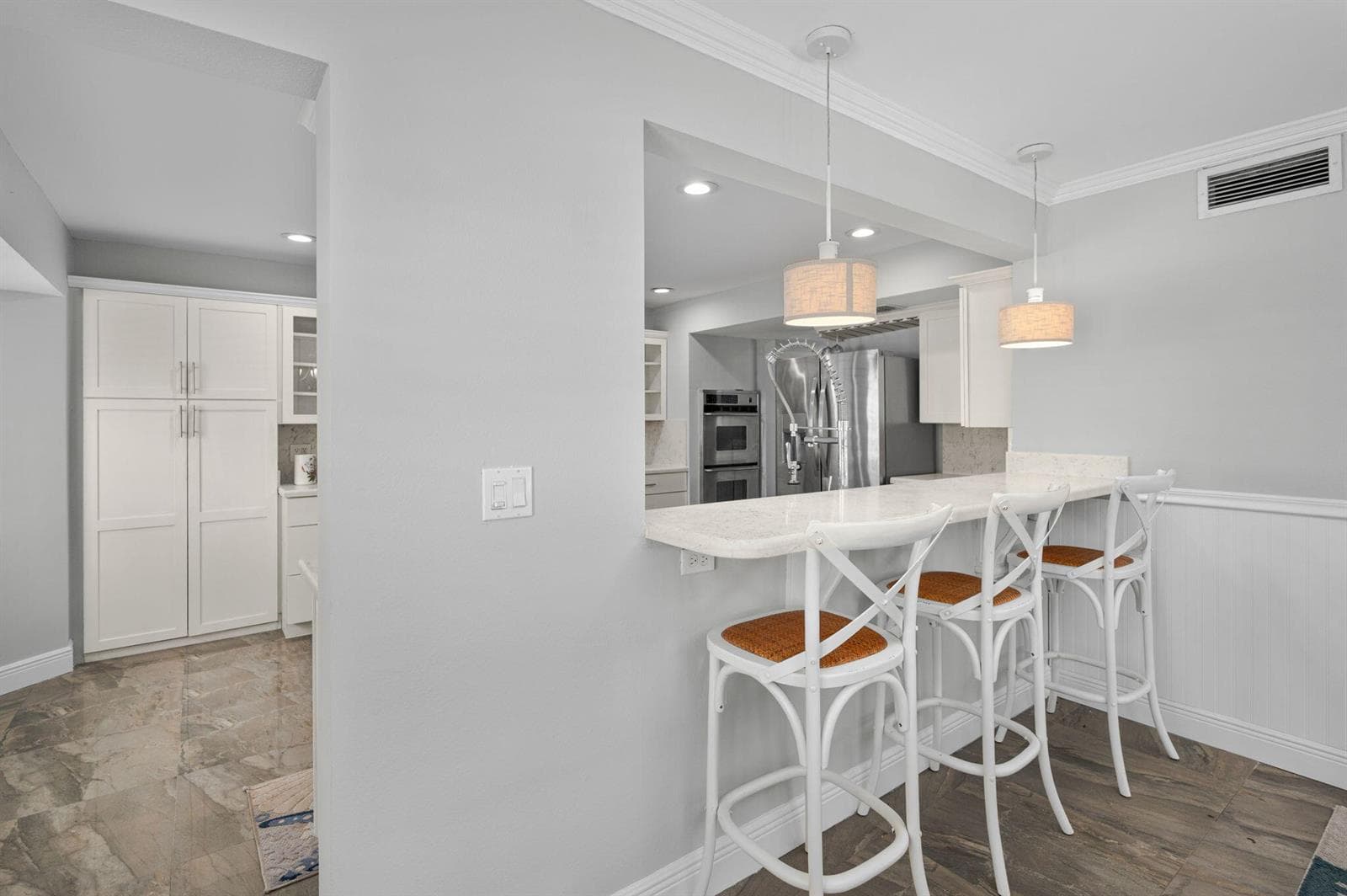 121 Queen Eugenia Court photo 19