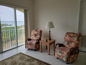 27 HARBOUR ISLE Drive W 305 photo 9