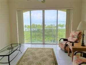 27 HARBOUR ISLE Drive W 305 photo 10