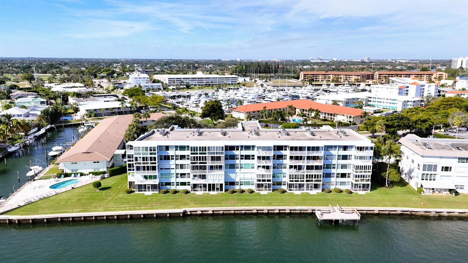 60 Yacht Club Drive 405 photo 13
