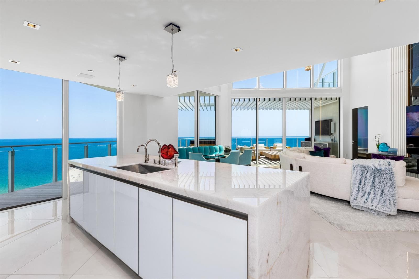 525 N FORT LAUDERDALE BEACH Boulevard 1702 photo 7