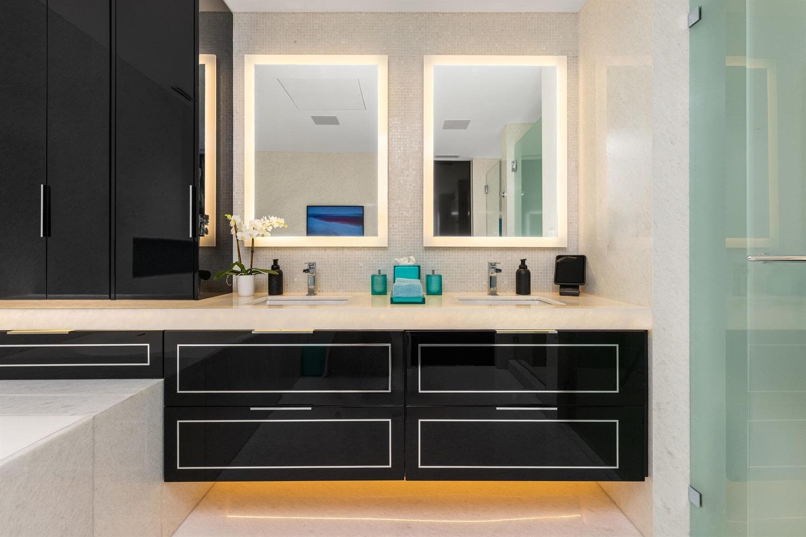 525 N FORT LAUDERDALE BEACH Boulevard 1702 photo 21